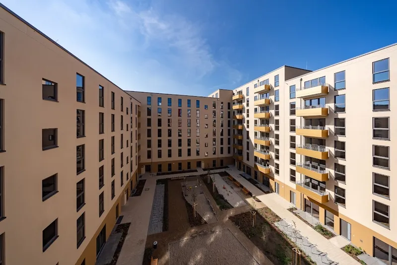 Geräumiger Neubau im Gartenfeld mit Fußbodenheizung / WBS 140/160/180 erforderlich — photo 1